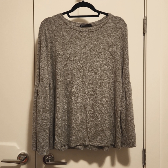 Gibson soft bell sleeve grey sweater top - Picture 2 of 4